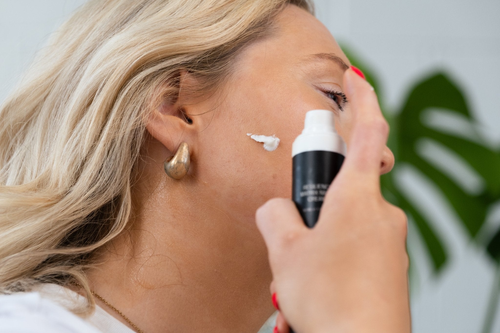 BEST SKINCARE ROUTINE FOR GLP-1 USERS: MORNING, EVENING, AND BODY - ElastiK° Skin